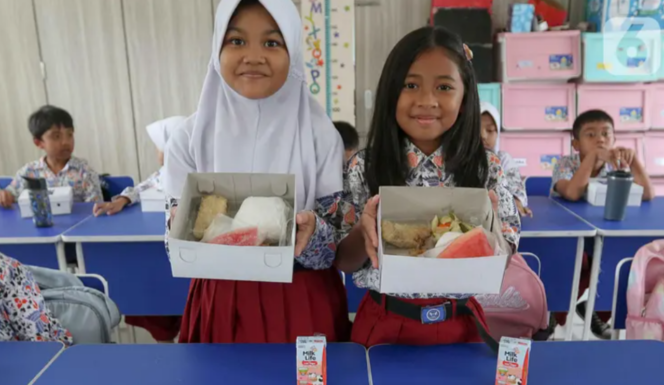
					Istana: Uji Coba Makan Bergizi Gratis Rp 10 Ribu per Porsi Sudah Berjalan Hampir Setahun