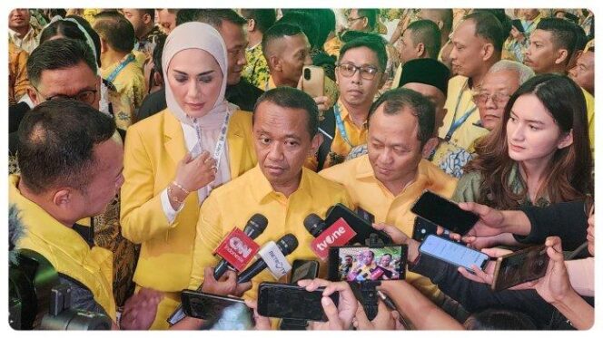 
					HUT Golkar Hari Ini, Prabowo dan Gibran Dijadwalkan Hadir, Jokowi Dinantikan