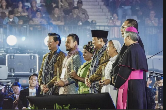 
					Hadiri Perayaan Natal Nasional, Presiden Prabowo Sampaikan Terima Kasih ke Kapolri & Panglima TNI