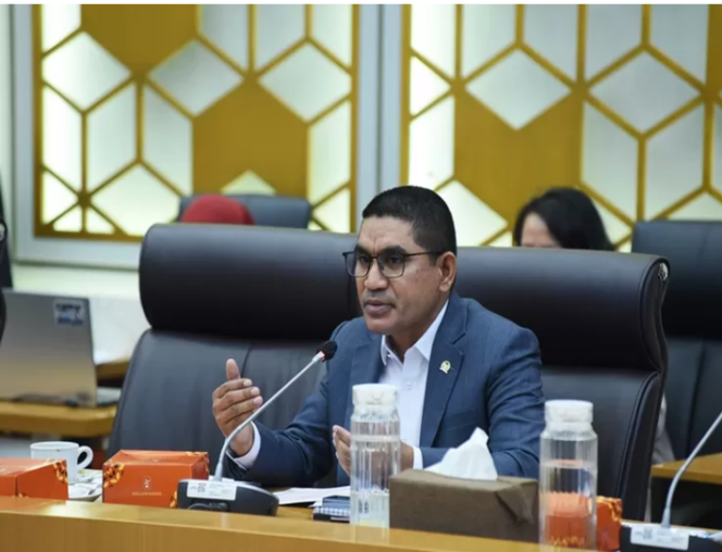 
					Sikapi Pagar Laut Misterius di Perairan Tangerang, Ahmad Yohan: Pemerintah Harus Segera Bongkar