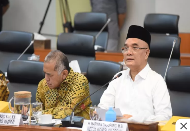 
					Ungkap Faktor Biaya Haji 2025 Turun, Marwan Dasopang Minta Dobel Anggaran Visa pada Haji 2024 Diusut Tuntas
