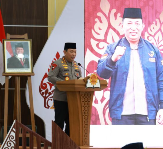 
					Kapolri Hadiri Penutupan Musyawarah Pleno Nasional Hima Persis di Yogyakarta