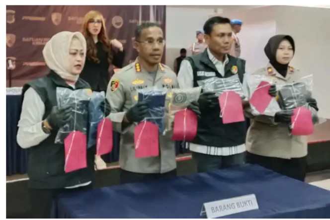 
					Pelaku Pencabulan Murid Pesantren Di Duren Sawit Ditangkap Polisi