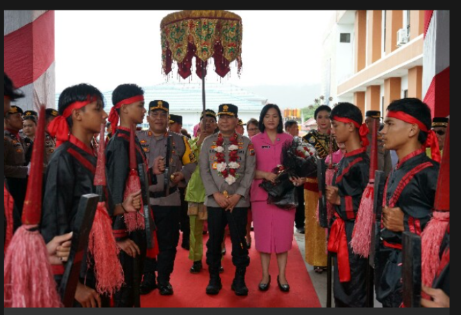 
					Kapolda Sulut Laksanakan Kunjungan Kerja ke Bolmong Raya, Polres Bolmut Perdana !!!
