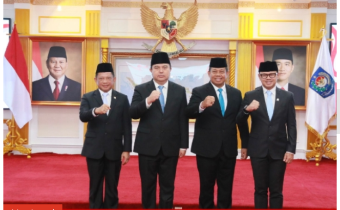 
					Mendagri Lantik Sekretaris Jenderal dan Inspektur Jenderal Kemendagri