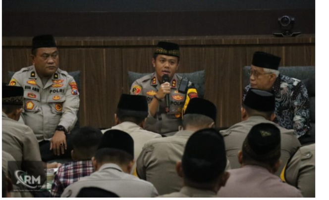 
					Kapolres Gresik Gelar Buka Bersama, Tegaskan Tingkatkan Patroli Selama Ramadhan.