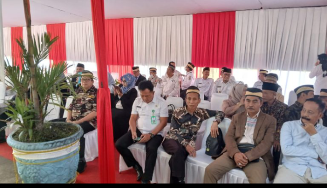 
					Tidak Disebut Puluhan Kades Memilih Pulang,