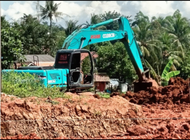 
					Warga Keluhkan Suara Bising Dari Alat Berat Untuk Pembukaan Perumahan Taman Cisoka Regency 2, Aktivis desak APH Turun Tangan