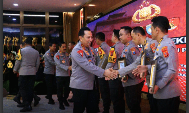 
					Dorong Sinergi Baharkam dan Brimob, Kapolri Tegaskan Komitmen Kawal Program Pemerintah