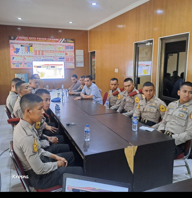 
					8 Taruna Akpol Yon Adhi Wiratama Mulai Latian Di Polsek Cikande