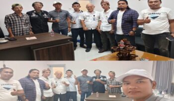 Foto silaturahmi hangat di Kantor Dinas Perhubungan Kabupaten Tangerang. DPP YLPK PERARI yang diwakili Kabid Humas Siarruddin, Ketua DPD Banten Zarkasih, serta tim hukum dan pengurus, hadir atas undangan yang diprakarsai Kabid Perlengkapan Jalan, Pak Dani, didampingi Kasi, Pak Erry. (Foto: Mantv7.id)