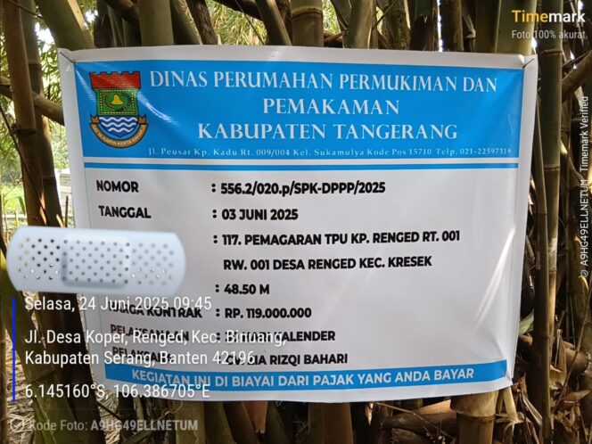 
					Foto papan proyek Proyek pemagaran Tempat Pemakaman Umum (TPU) Kampung Renged RT 001 RW 001, Desa Renged, Kecamatan Kresek, disorot tajam oleh publik. (Foto: Mantv7.id)