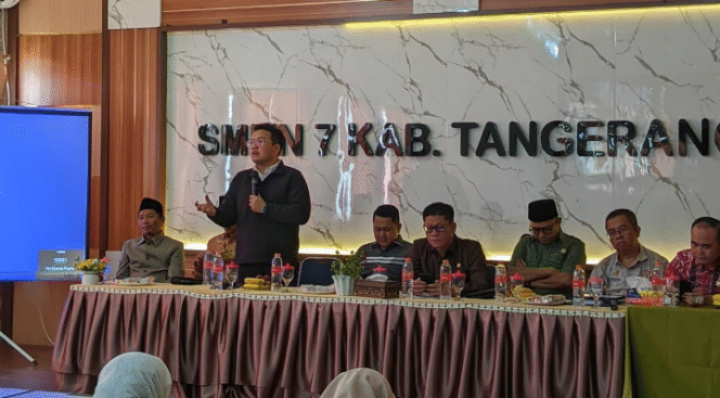 
					Sosialisasi SPMB 2025: Abraham Garuda Laksono Soroti Pentingnya Integritas Pendidikan