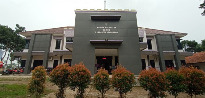 
					Foto kantor Kecamatan Jambe (Foto: IST. Mantv7.id)