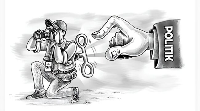 Ilustrasi gambar seorang jurnalis dalam genggaman si Tuan Dalang. (Foto: IST. Mantv7.id)